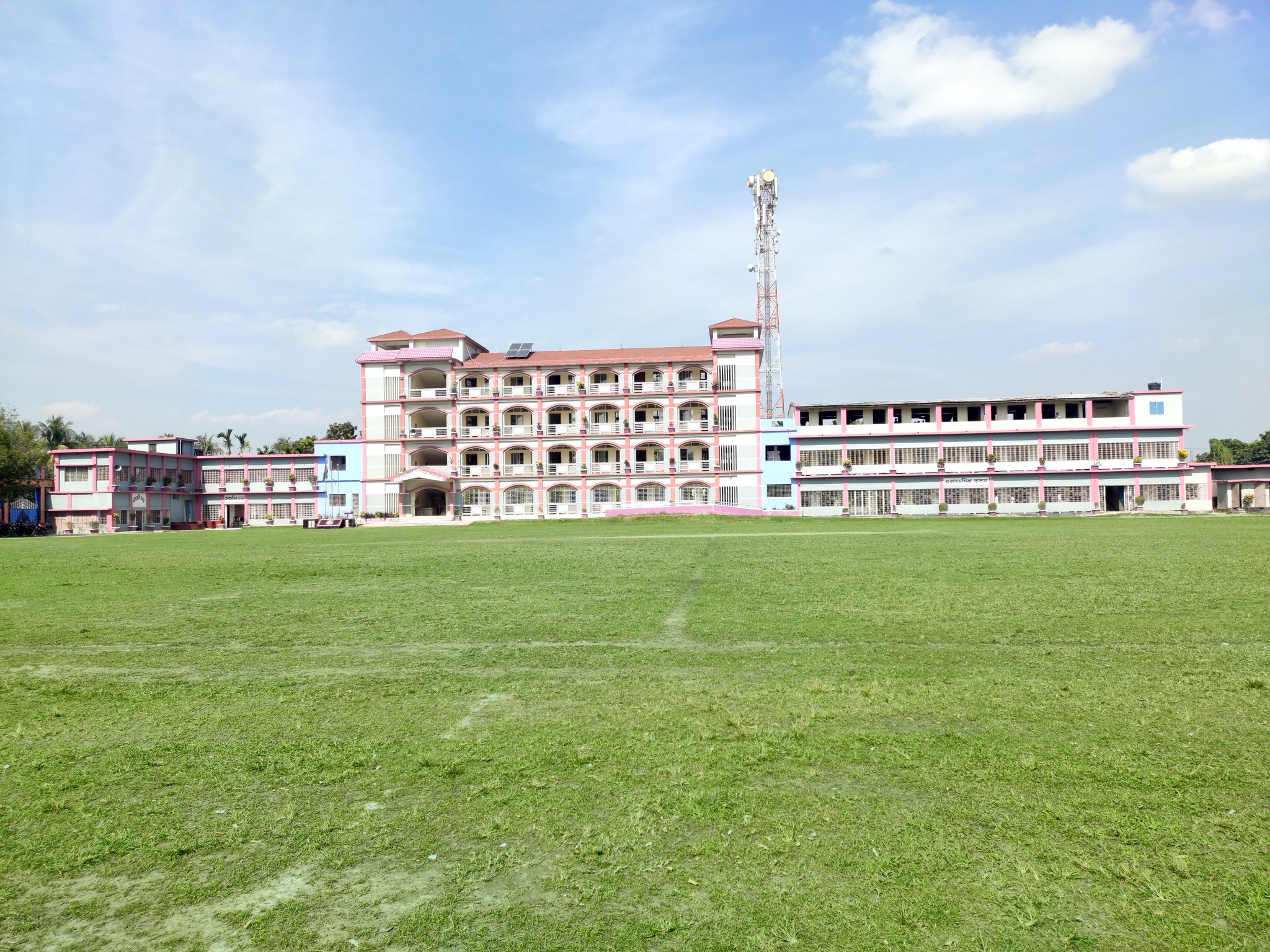 Hi Tech Polytechnic Institute - Slide